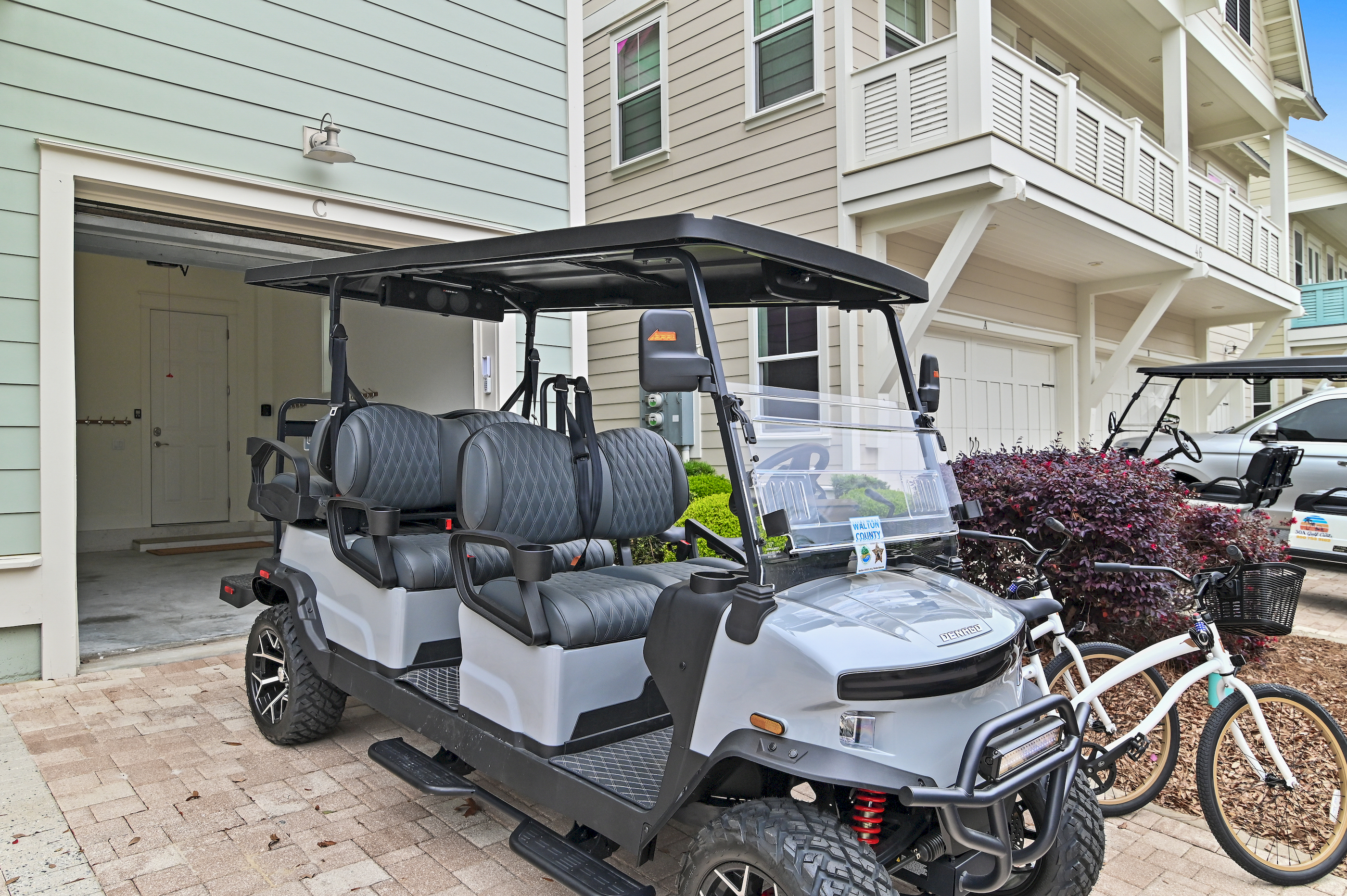 6-passenger golf cart